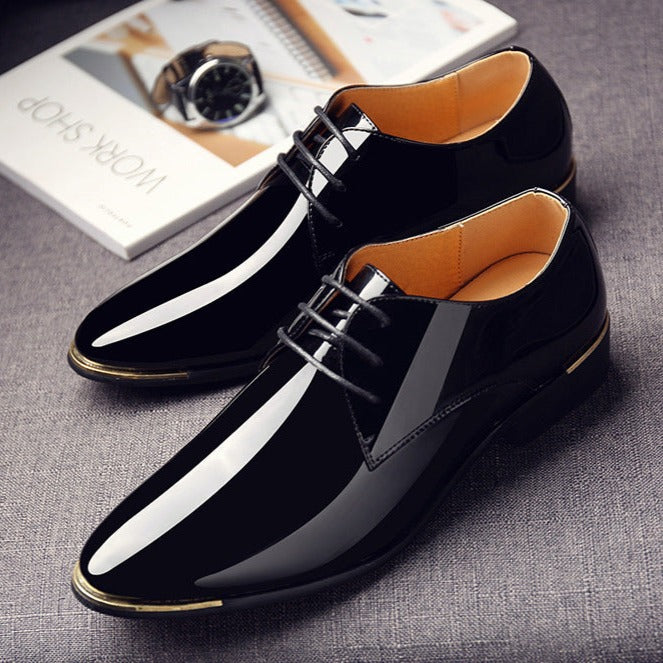 Sapato Masculino de Couro Envernizado